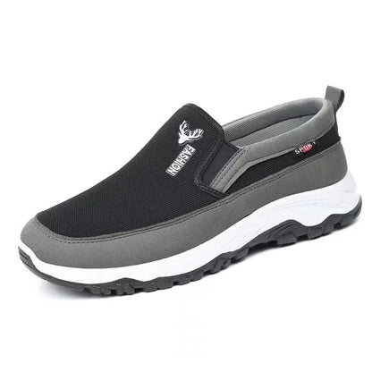 Ansicht der Laufsohle der Herren Slip-On-Schuhe mit flexiblem Profil