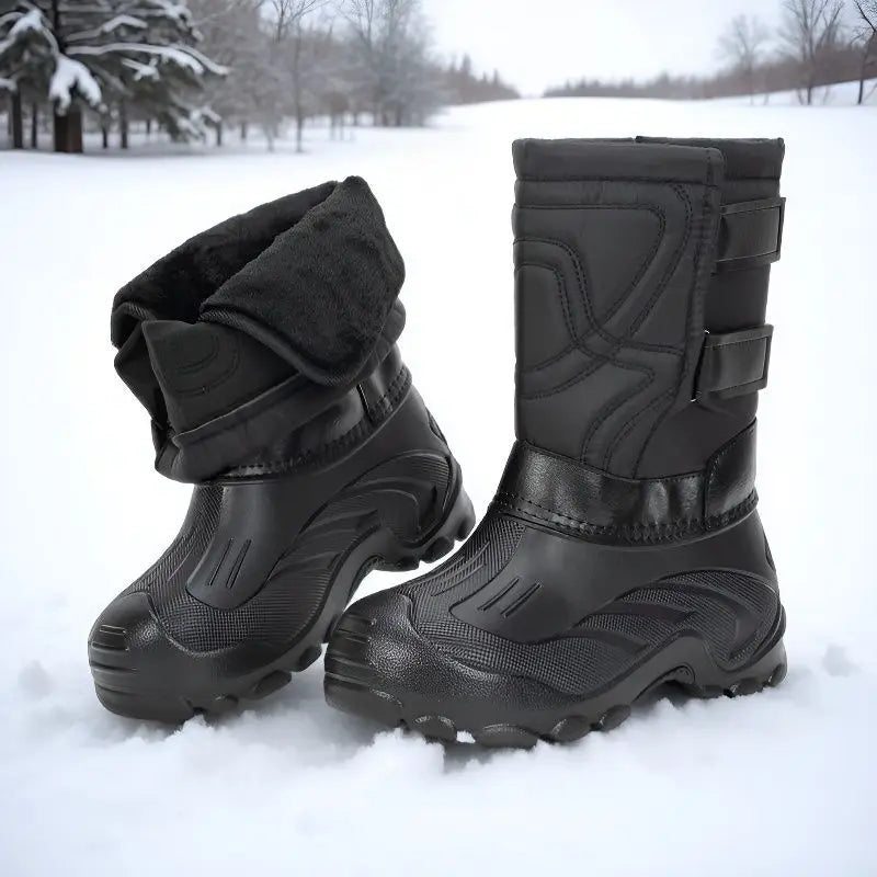 Herren-Schneestiefel mit hohem Schaft in einer verschneiten Winterlandschaft