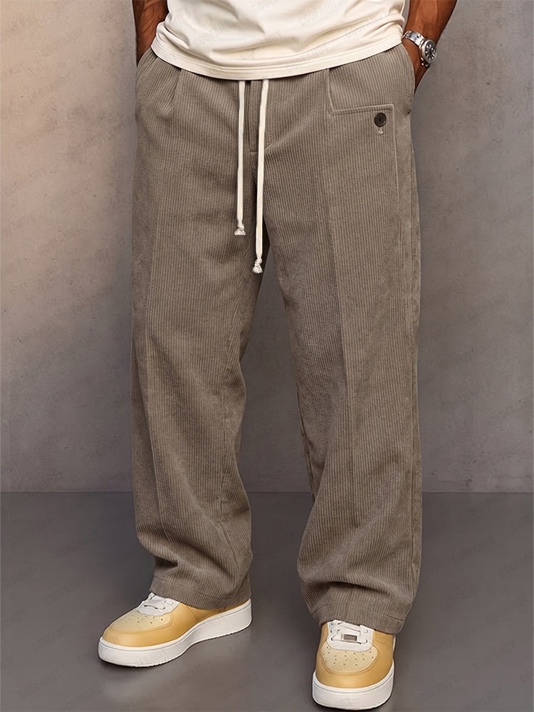 Lässige Cordhose aus Cord mit geradem Schnitt in der Vorderansicht