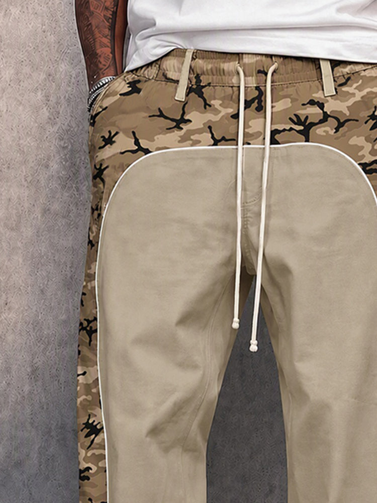 Lässige Freizeithose im urbanen Camouflage-Patchwork-Stil