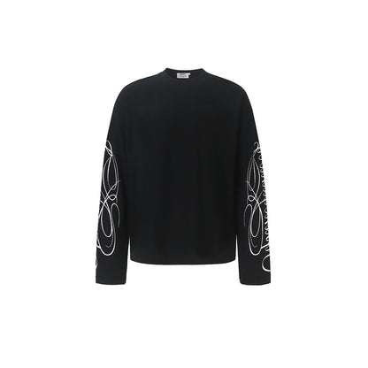 Vorderansicht des Sweatshirts mit auffälligem Leopardenprint