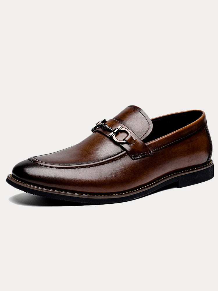 Paar Herren-Loafer aus Leder mit Horsebit Detail von vorne