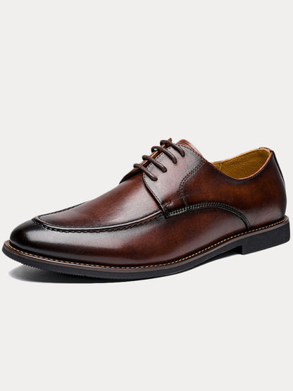 Detailaufnahme des Horsebit Elements auf Herren-Loafern aus Leder