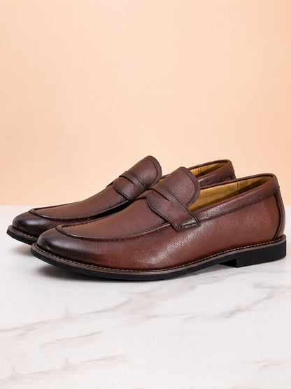 Eleganter Herren-Loafer zum Hineinschlüpfen aus glattem Leder