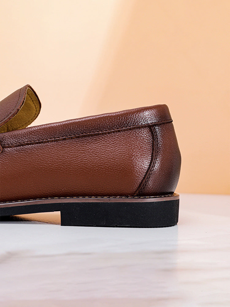 Rückansicht des Herren-Loafers aus Leder zum Hineinschlüpfen