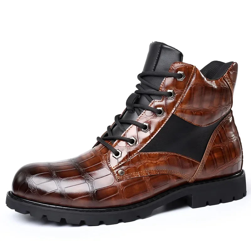 Herrenstiefel mit Krokoprägung passend zu eleganter Freizeitmode