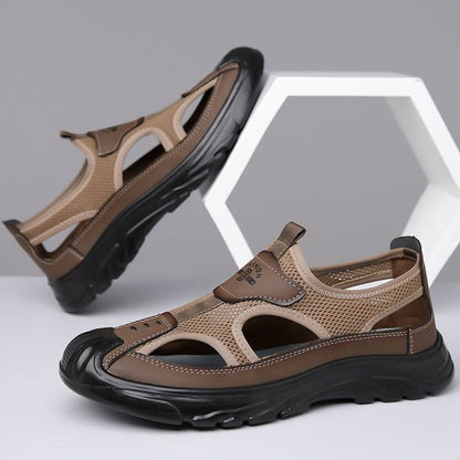 Herren Sandalen aus der Nähe mit schlichtem Sommer-Design