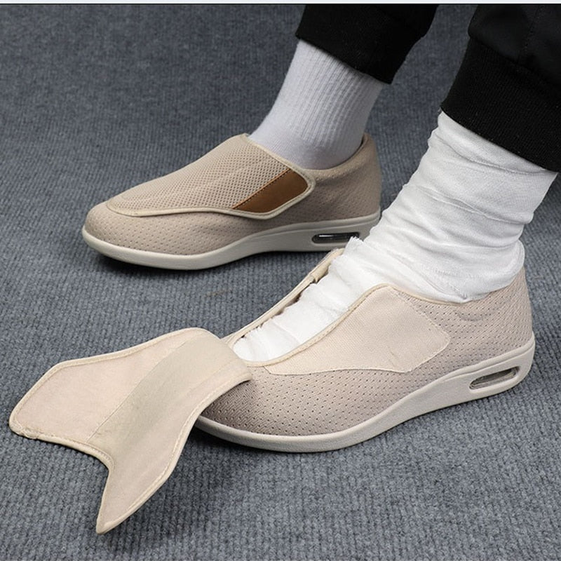 Herren-Komfortschuhe für den Alltag in kompletter Produktansicht