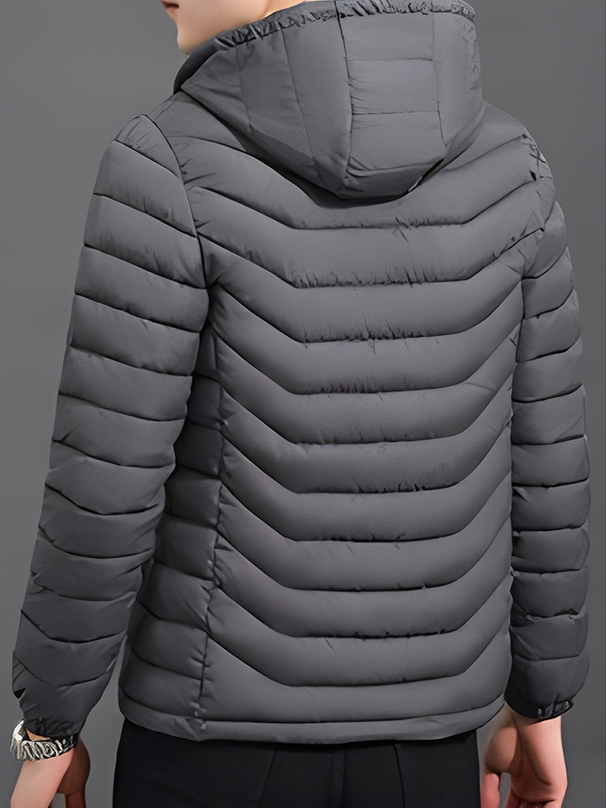 Winterjacke mit Kapuze für zuverlässigen Kälteschutz