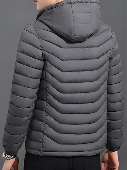 Winterjacke mit Kapuze für zuverlässigen Kälteschutz