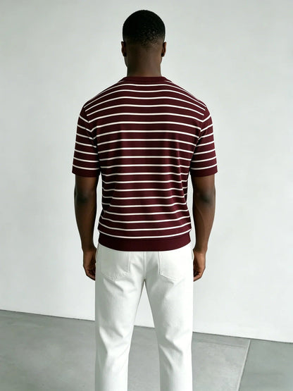 Herren Gestreiftes Polyester-Strick T-Shirt mit Rundhalsausschnitt Weinrot