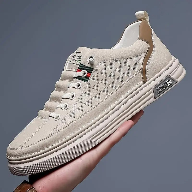 Tom Hollinger | Modischer Low-Top Sneaker mit Strukturdetails