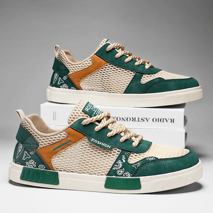 Detail der Schnürung und Mesh-Oberfläche der Herren-Sneaker