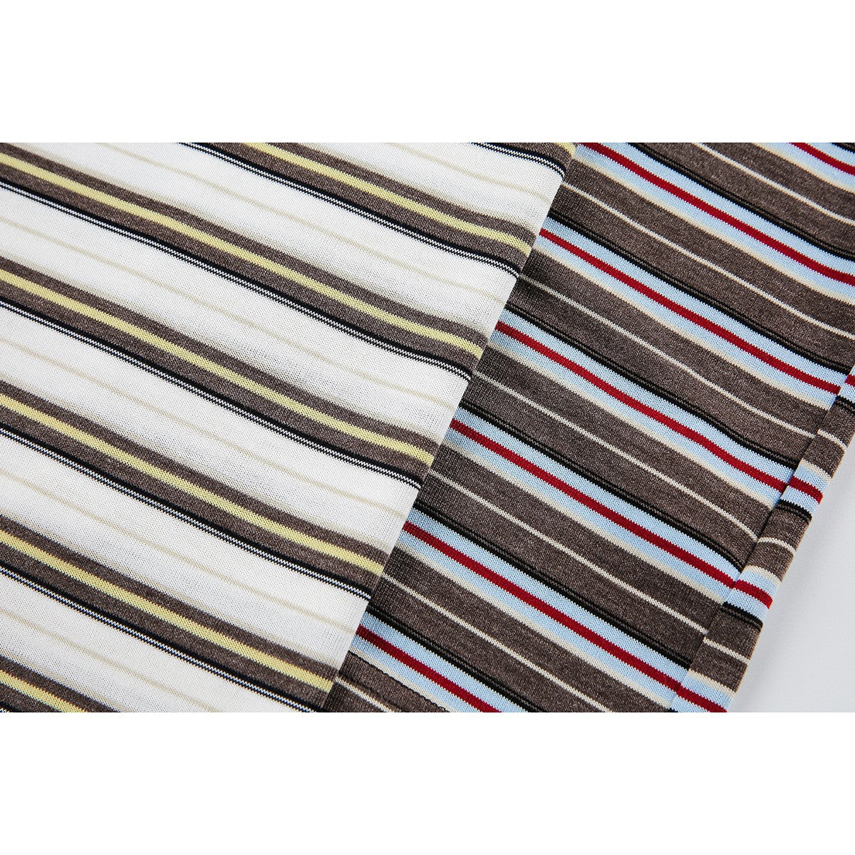 Lässiges gestreiftes Strick-T-Shirt in Braun und Gold