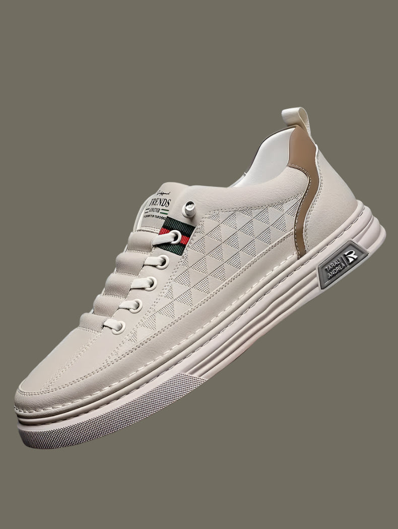 Tom Hollinger | Modischer Low-Top Sneaker mit Strukturdetails
