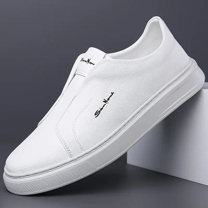 Women's casual leather sneakers