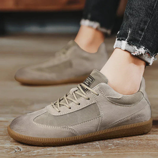 Tom Hollinger | Comfortable orthopedic sneakers for all-day support