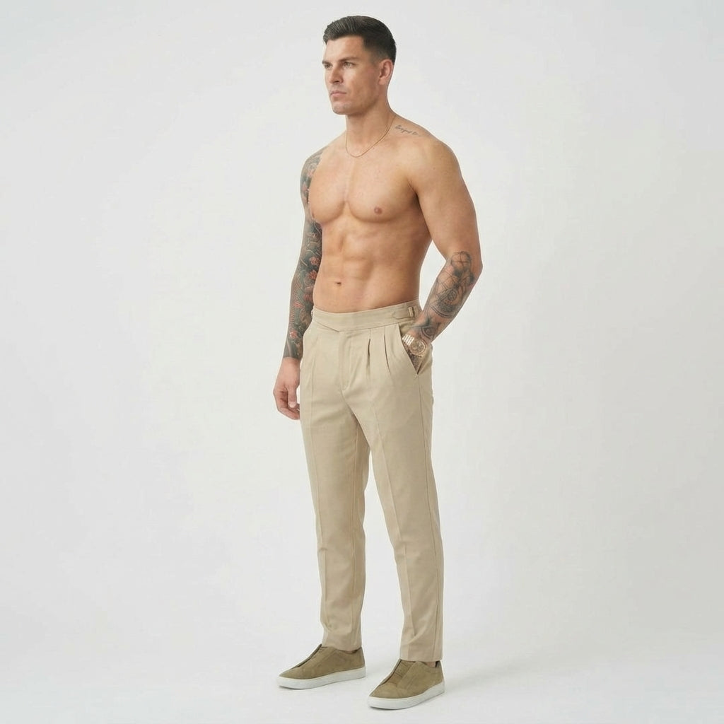 Hochtaillierte, maßgeschneiderte Hosen aus Cottonsilk-Mischgewebe in Creme