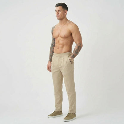 Hochtaillierte, maßgeschneiderte Hosen aus Cottonsilk-Mischgewebe in Creme
