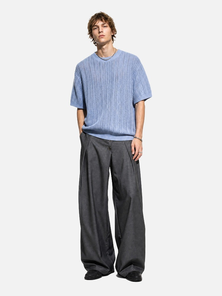 Nahaufnahme des Lochstrickmusters am Damen Stricktop