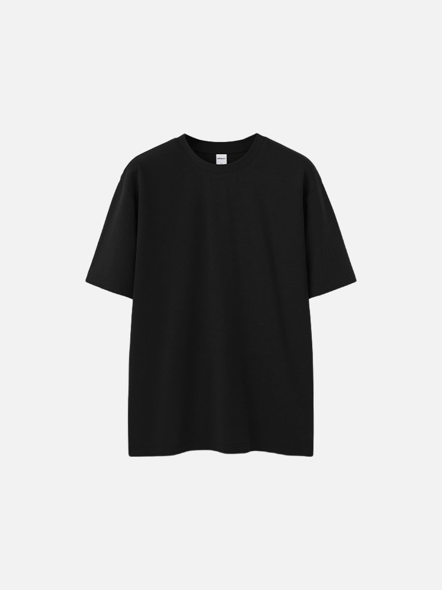 Damen Freizeit T-Shirt in Oversize Passform mit Rundhals getragen