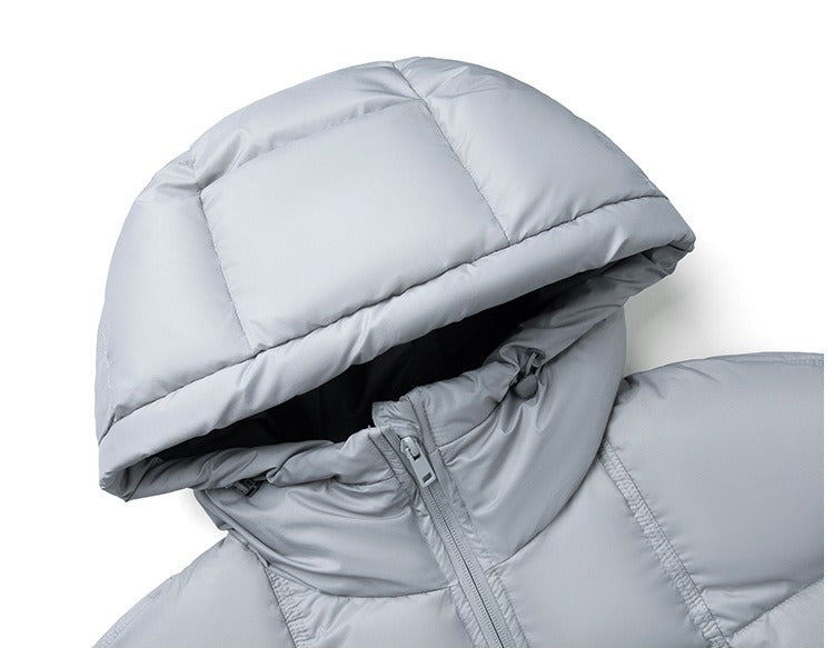 Nahaufnahme des hochwertigen Kontrastfutters der gepolsterten Jacke