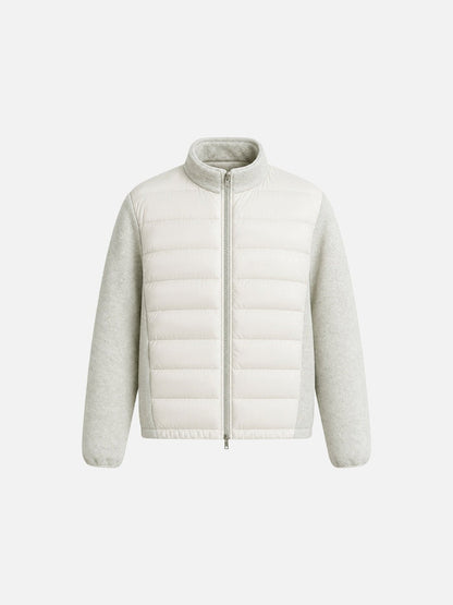 Seitliche Ansicht der Hybrid-Steppjacke mit Relaxed Fit