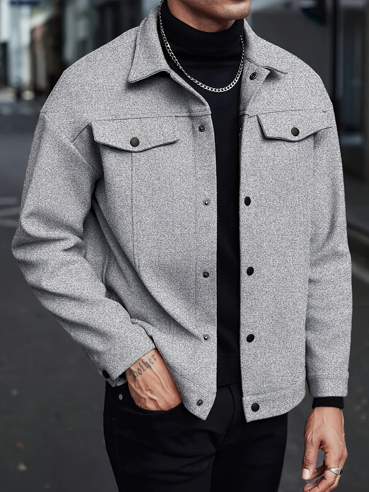 Vorderansicht der lässigen Herrenjacke für die Übergangszeit