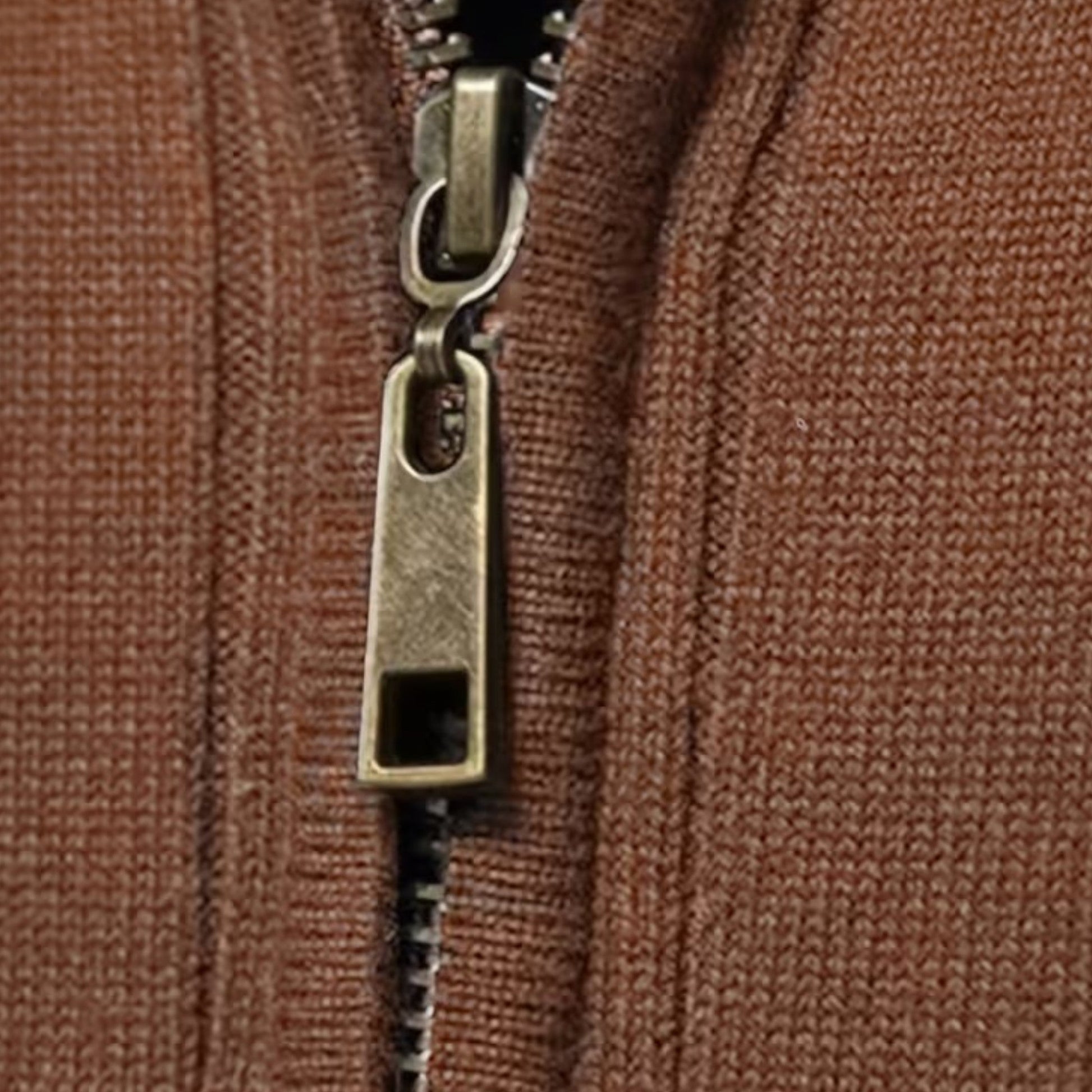 Bequeme Strickjacke mit Reißverschluss für den Alltag