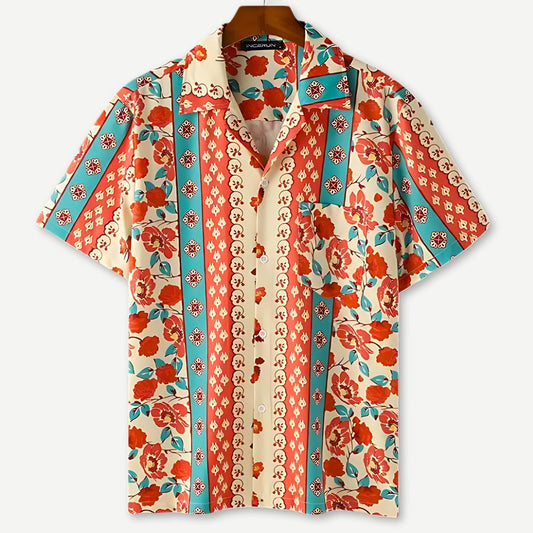 Herren Kurzarmhemd mit Blumenprint und Reverskragen in Frontansicht