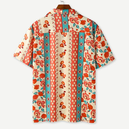 Herren Kurzarmhemd mit Blumenprint und Reverskragen in Rückenansicht