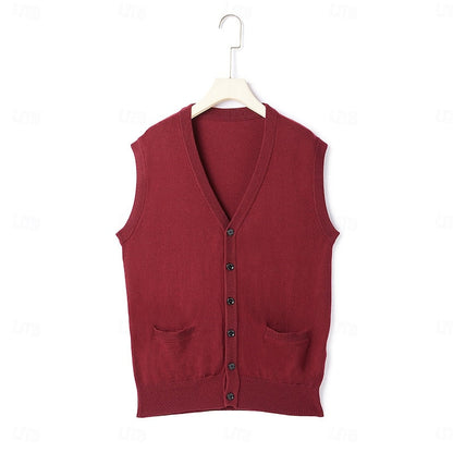 Festlicher Herrenlook mit eleganter Weste und V-Ausschnitt