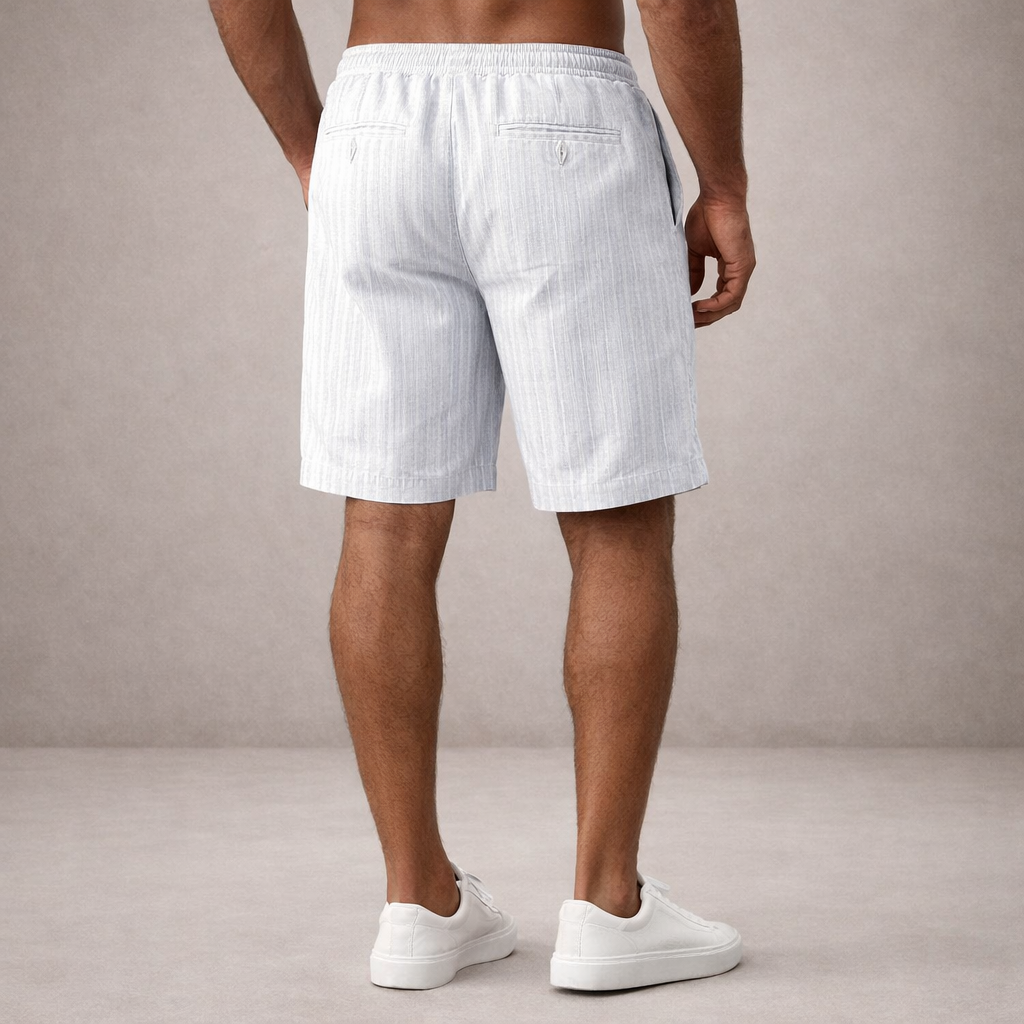 Detailansicht vom elastischen Bund mit Kordelzug an gestreiften Herren Shorts
