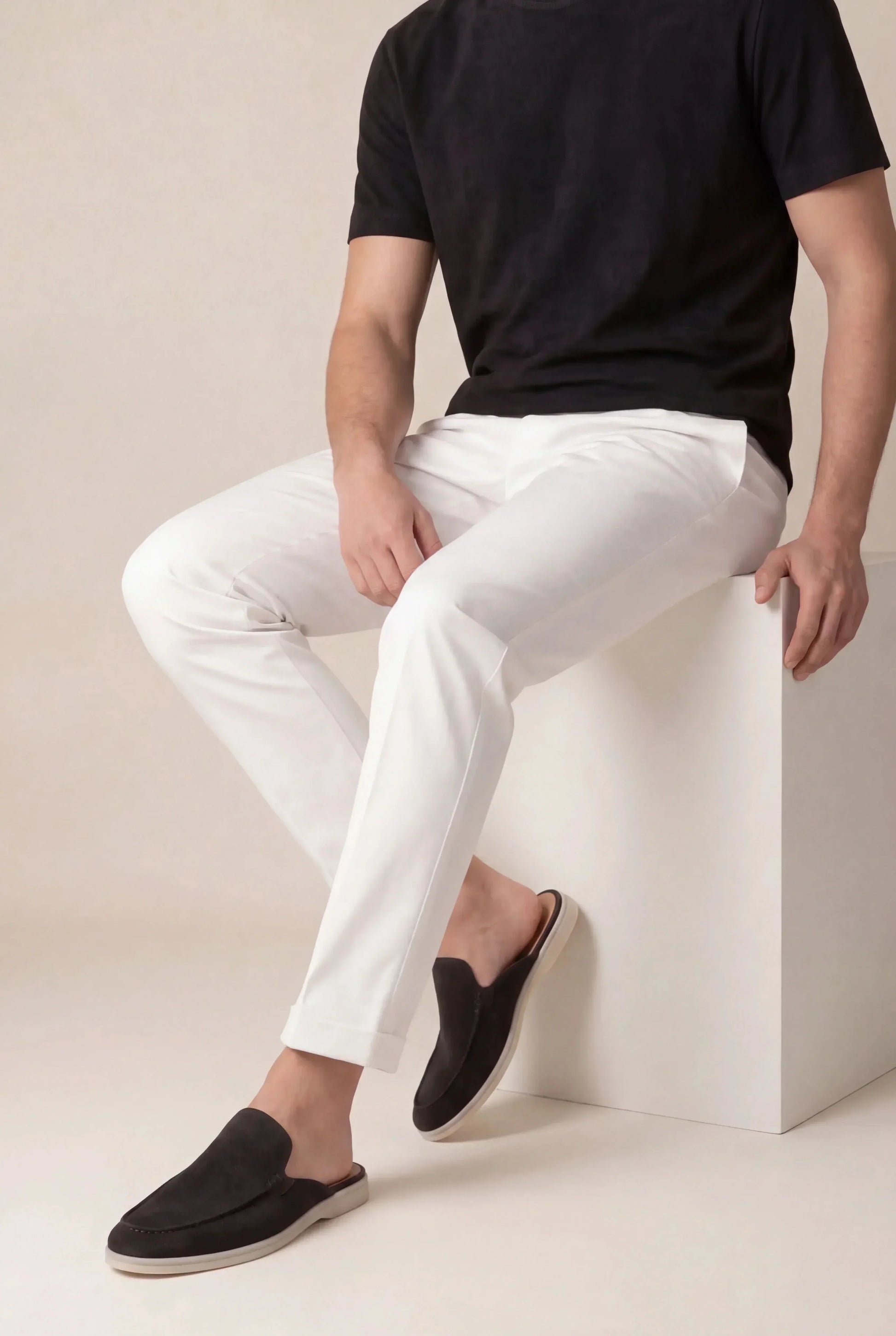 Wildleder-Mules für Damen mit offener Ferse und schlichtem, elegantem Design