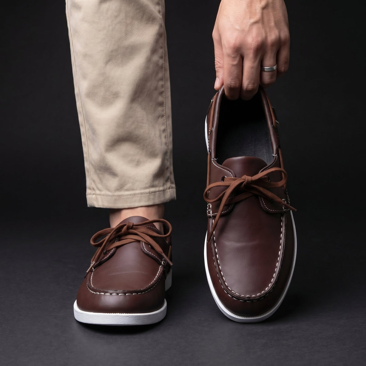 Draufsicht auf die klassischen Loafer für Herren