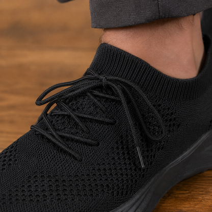 Detailansicht des gestrickten Obermaterials der Sneaker