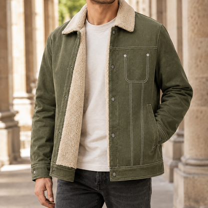 Innenansicht der Jacke mit weichem Fleece-Innenfutter