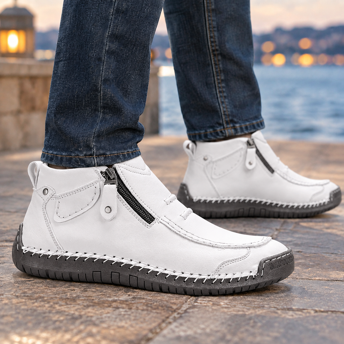 Knöchelhohe Stiefeletten mit Schnürung und stabiler Sohle