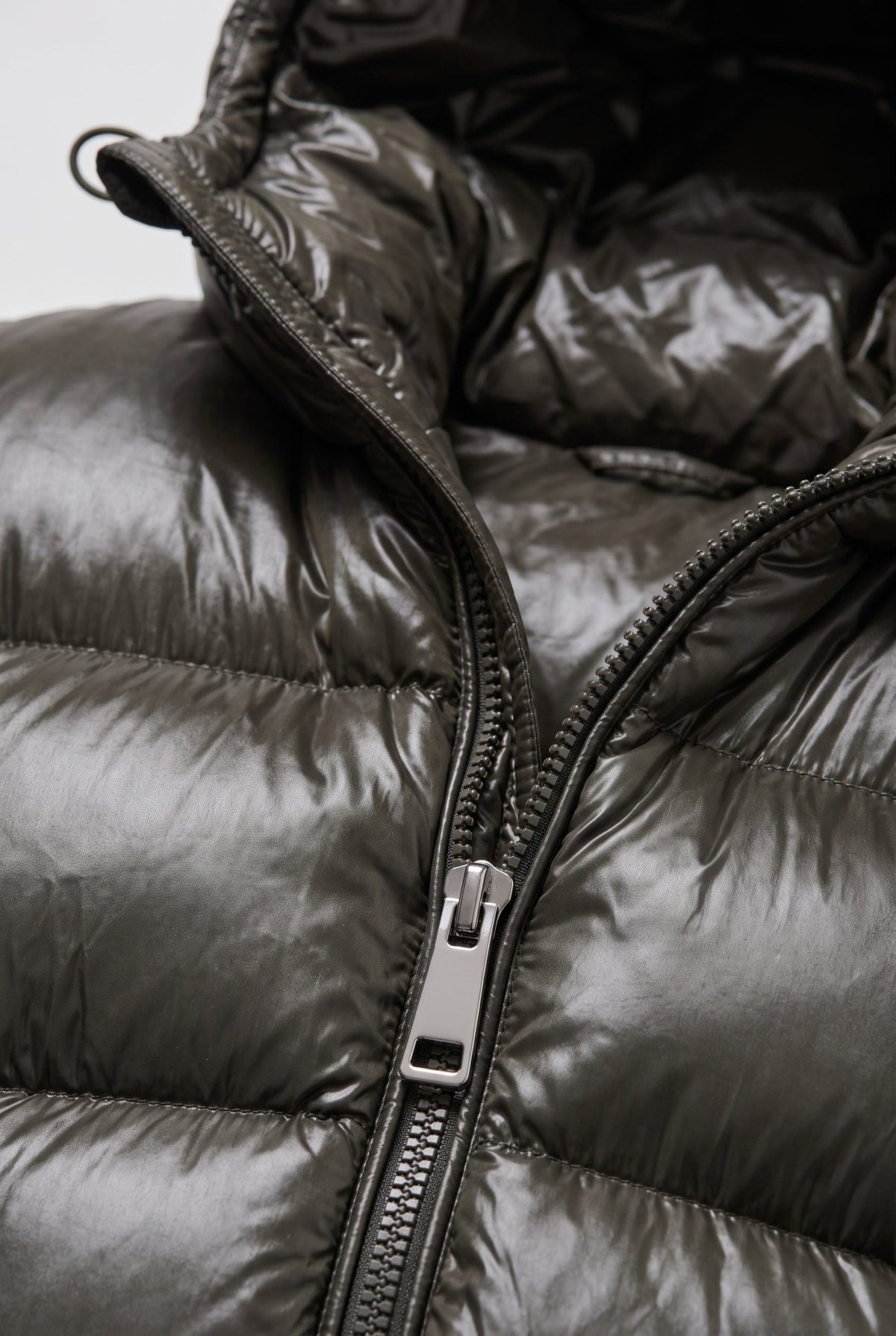 Herren-Steppjacke mit geschlossenem Frontreißverschluss