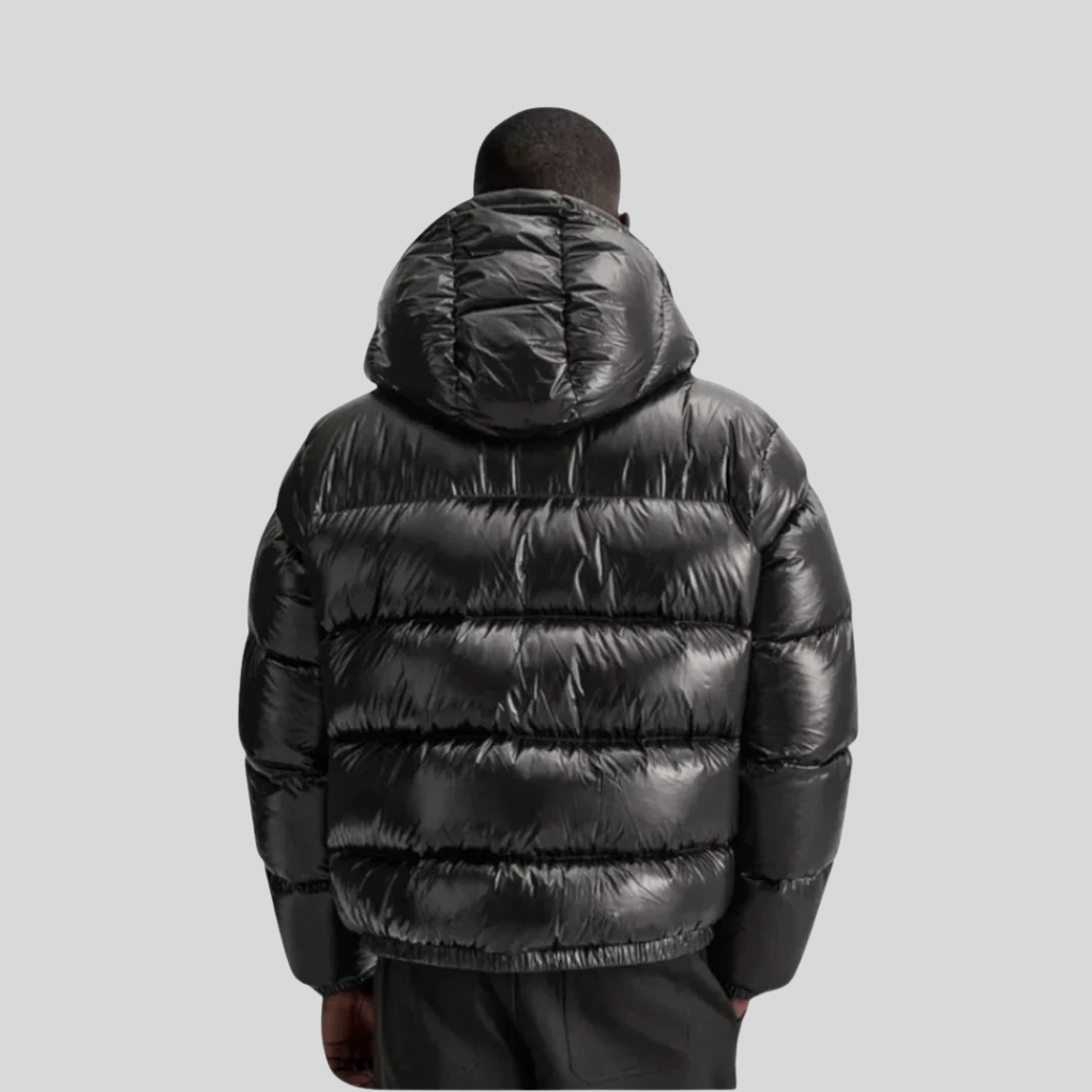 Detailansicht der warmen, gesteppten Winterjacke für Herren