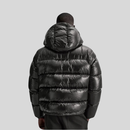Detailansicht der warmen, gesteppten Winterjacke für Herren