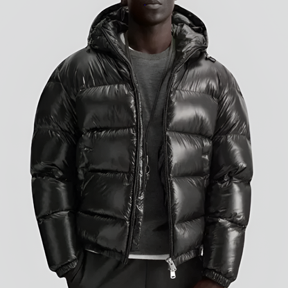Gesteppte Herren-Winterjacke mit Kapuze in vollständiger Ansicht