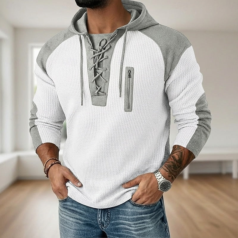 Vorderansicht des Herren-Kapuzenpullovers mit Brusttasche