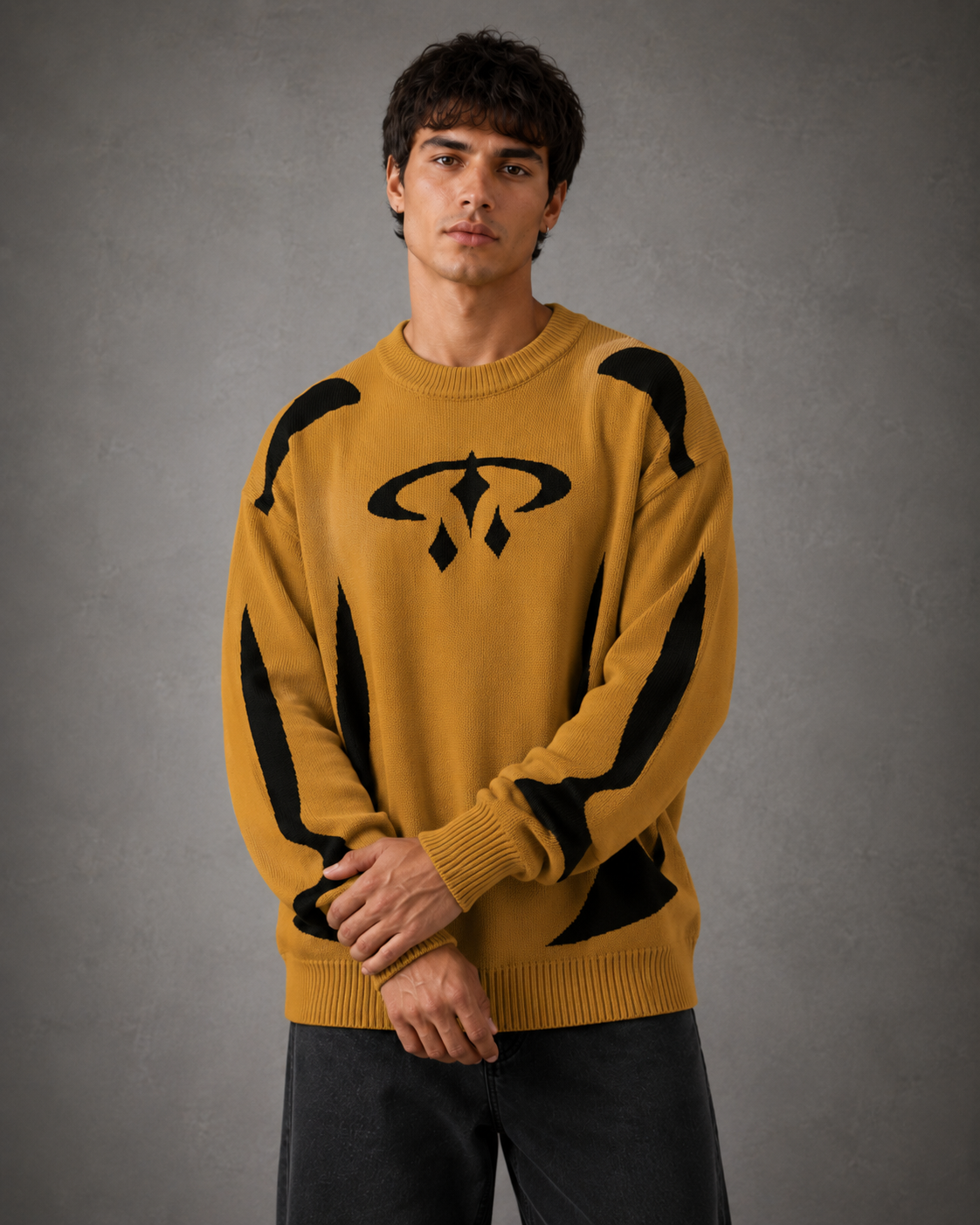 Rundhalsausschnitt und Bündchen am Herren-Strickpullover