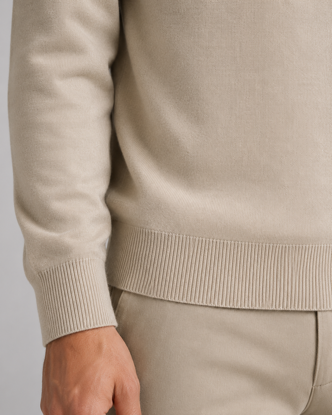 Herrenpullover aus weichem Strickstoff in stilvoller Passform