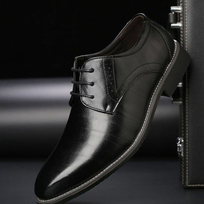 Herren Brogue Schnürschuhe Aus Poliertem Leder