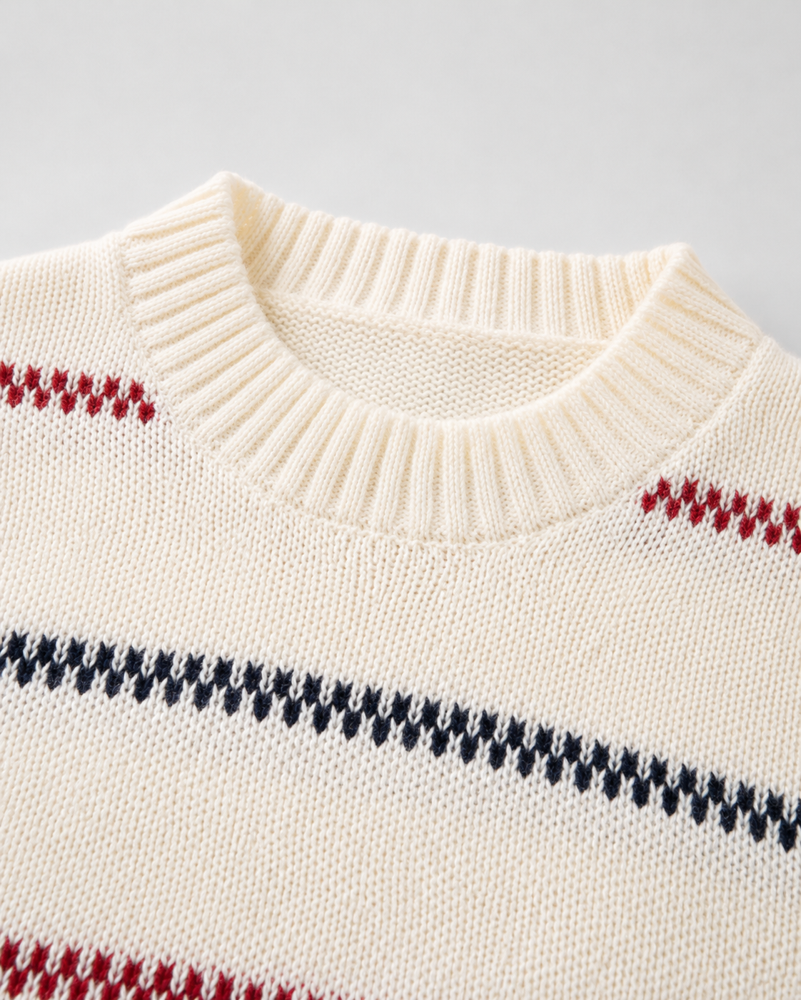 Weicher Strickpullover in Cremefarben für lässige Alltagslooks