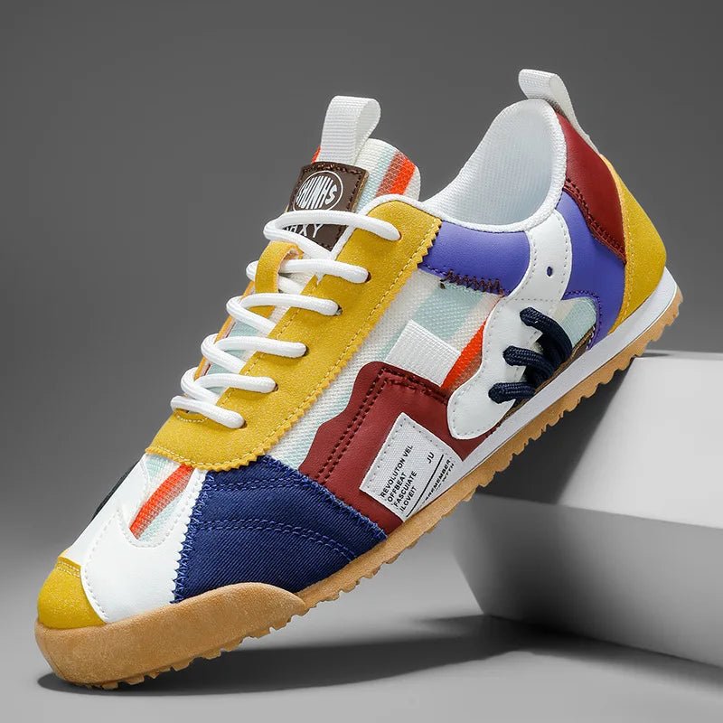 Detailansicht des Mesh-Obermaterials am Herren-Trail-Sneaker