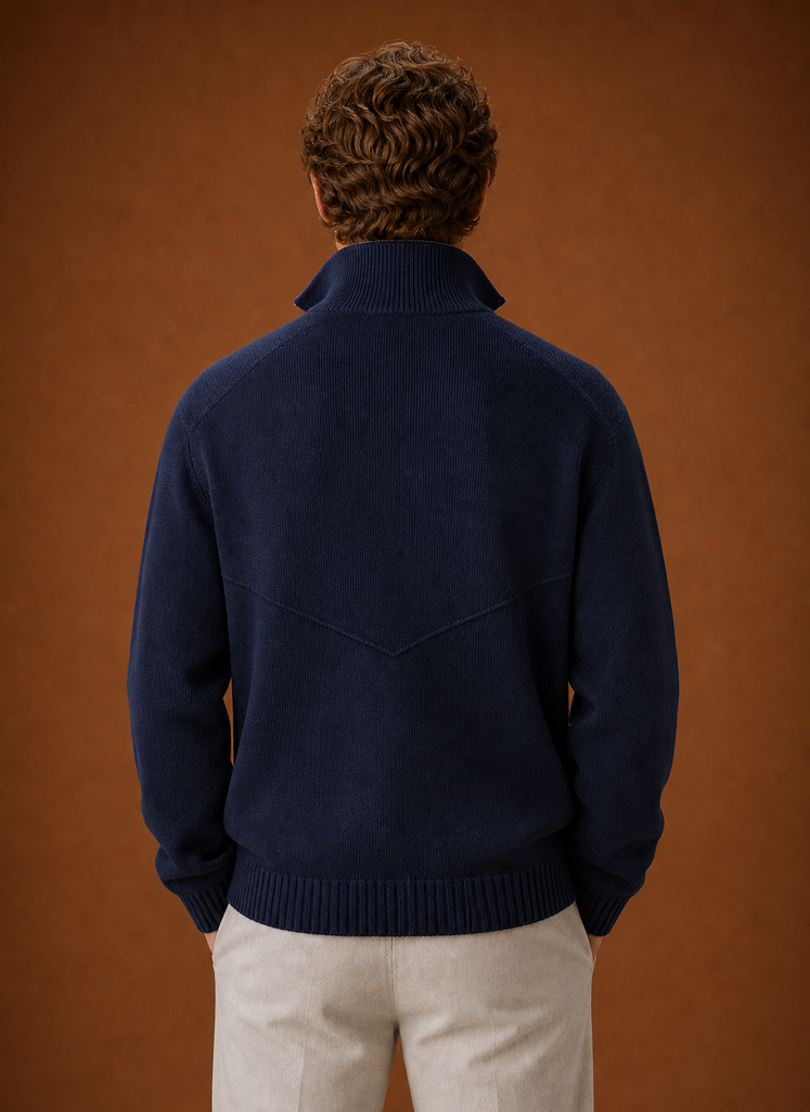 Herren-Strickjacke mit Reißverschluss in der Seitenansicht