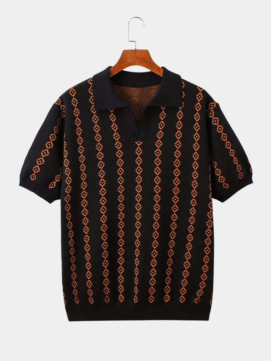 Damenmodell trägt einen Longline-Strickpullover mit lockerer Passform